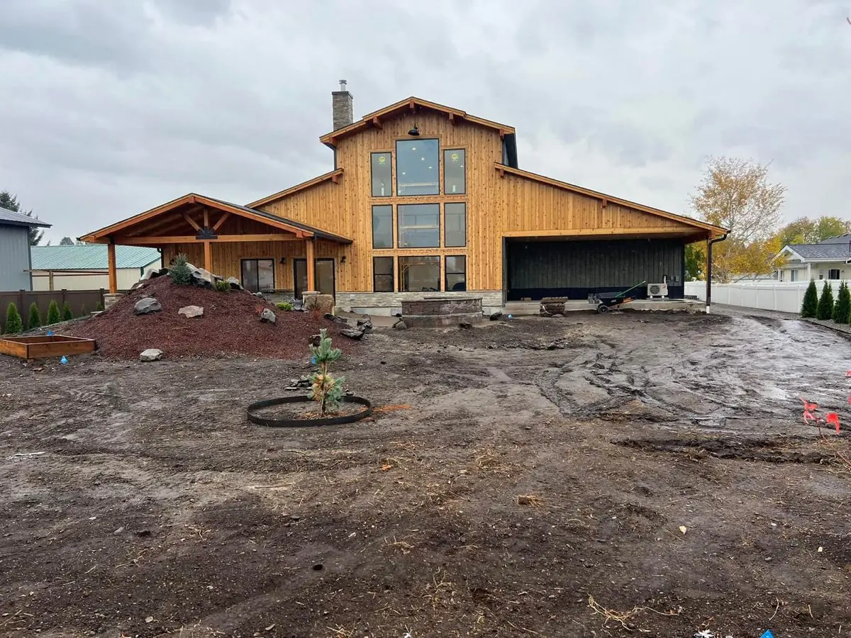 Custom Homes & Barndominiums — detail 11